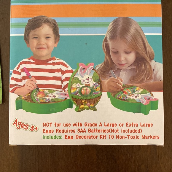 Easter Egg Decorating Kit w/ 10 Markers & Glaze Bundle (batteries not included) - Picture 2 of 5